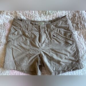 Royal Robbins Women's Beige Cargo Shorts size 2